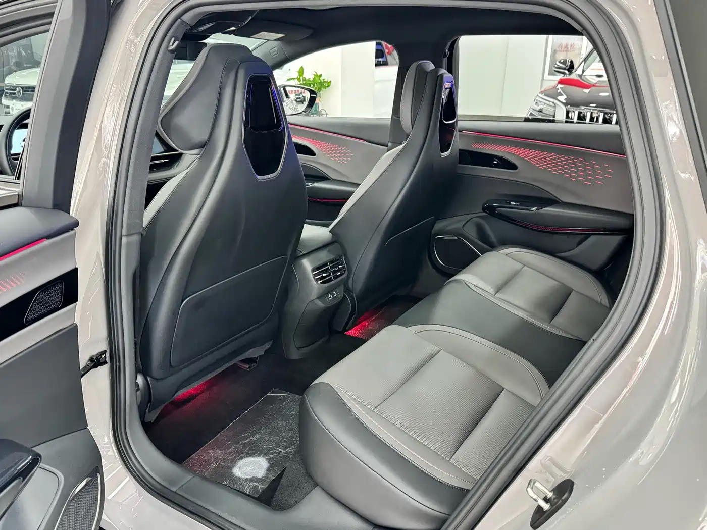 Hongqi EH7 2025 2025 640 AWD Smart Selection Edition