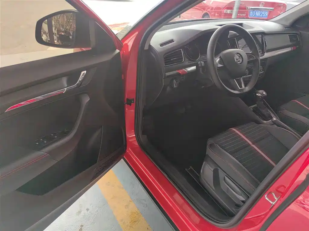 Škoda Kamiq 2020 GT TSI230 DSG Flagship Edition China VI фото 12