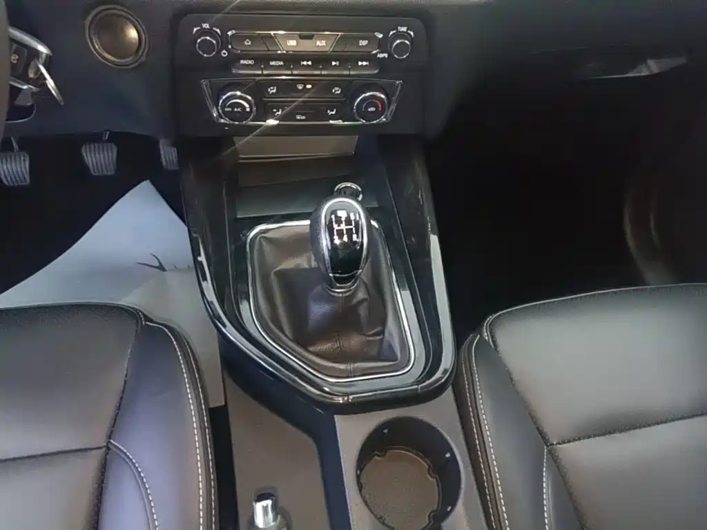 Dongfeng Fengguang Fengguang S560 2020 2018 1.8L Manual Urban 5-seater