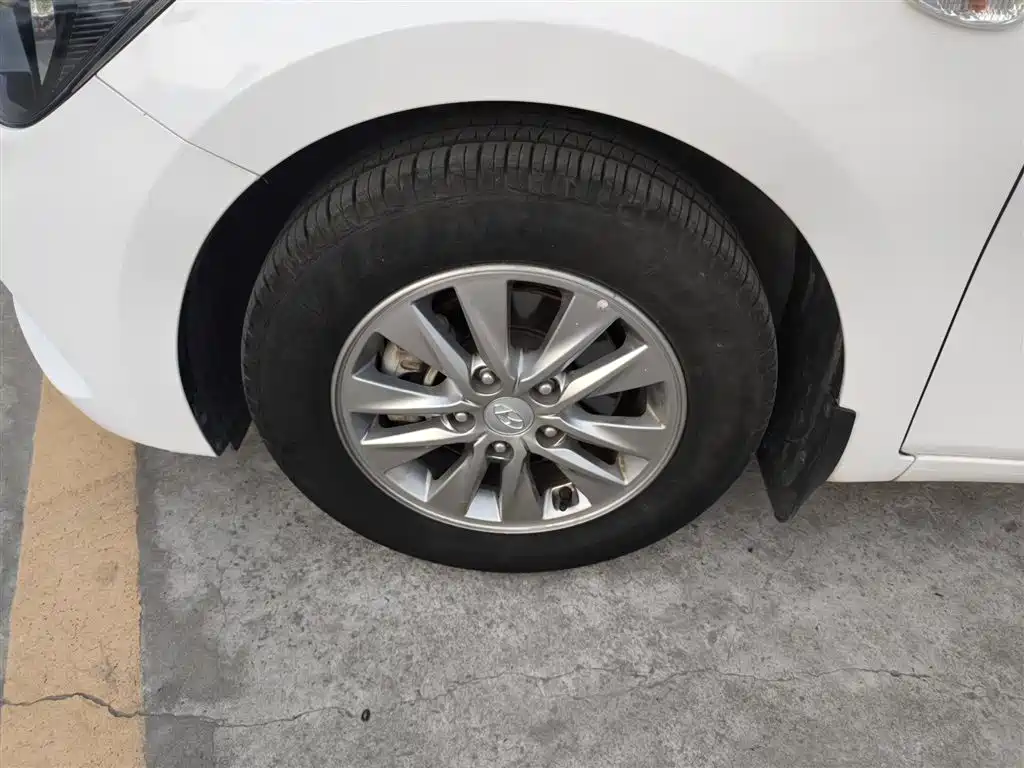 Hyundai Elantra 2018 1.6L Auto Joy GL (China V) фото 25