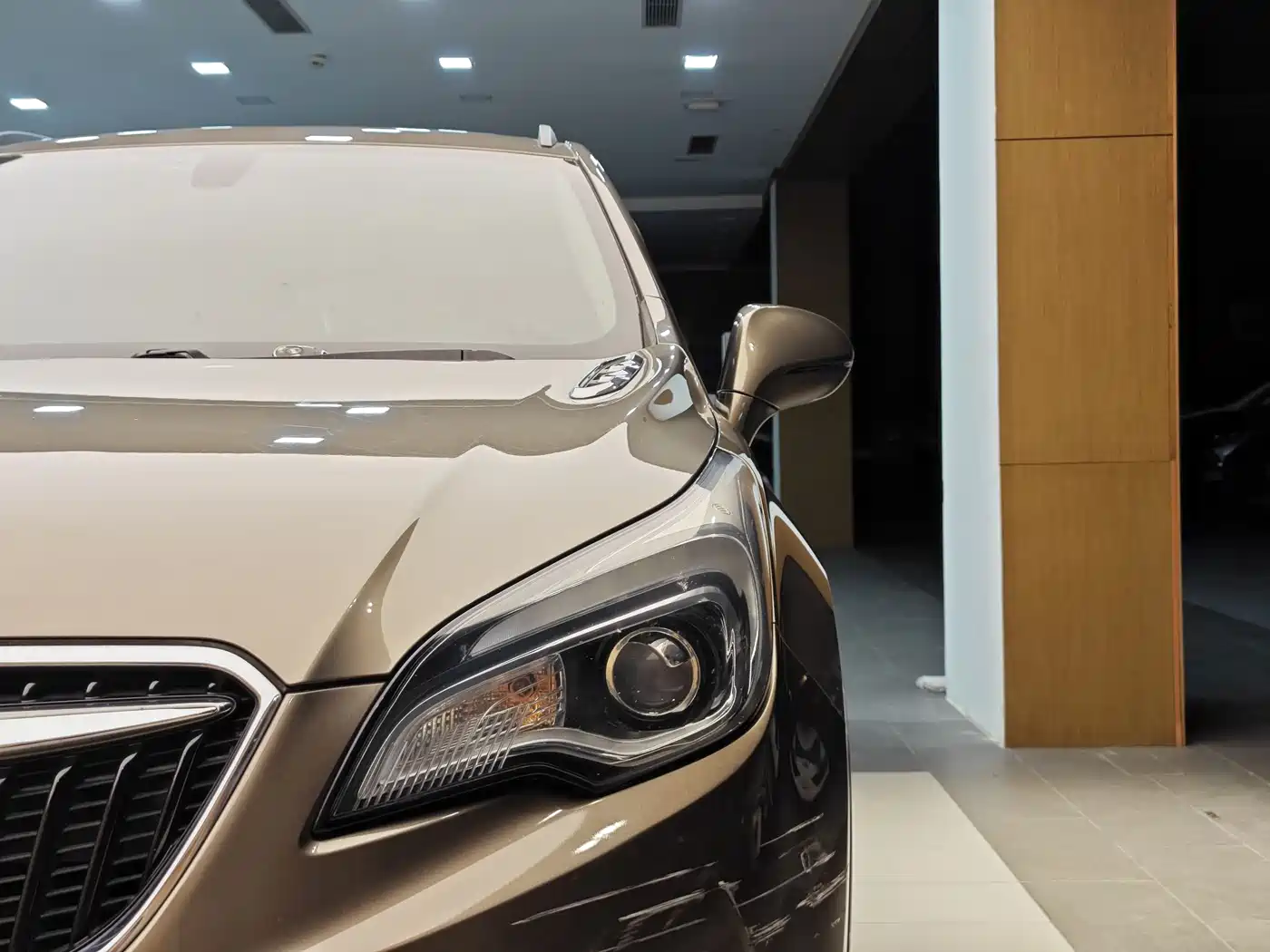 Buick Envision Plus 2018 20T 2WD Leading фото 2