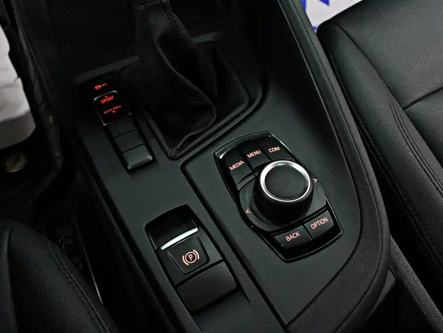 BMW X1 2019 sDrive18Li Fashion Model фото 8