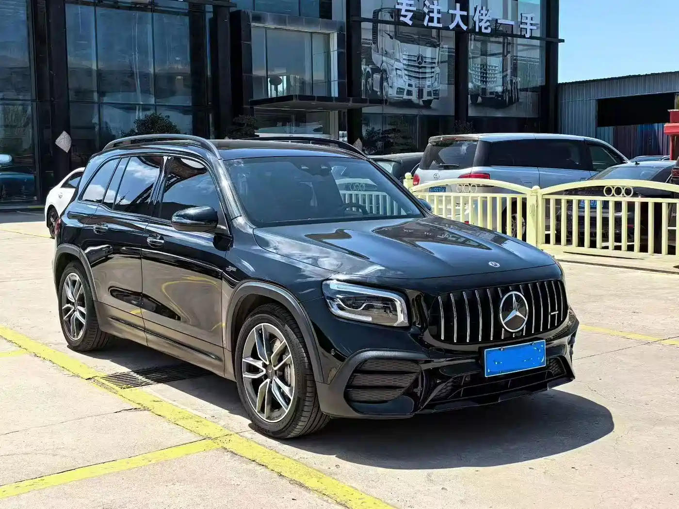 Mercedes-Benz GLB AMG 2024 2024 AMG GLB 35 4MATIC