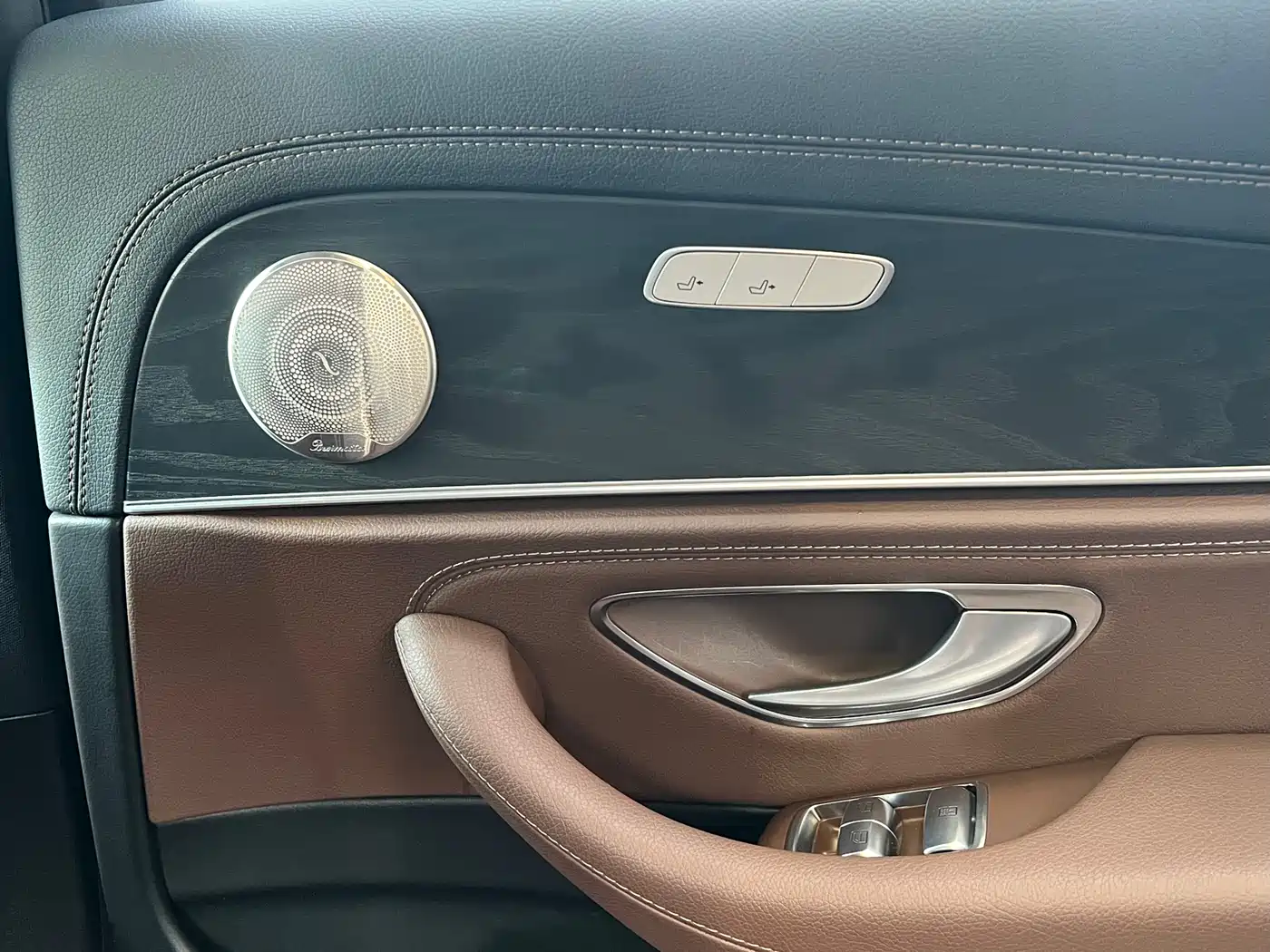 Mercedes-Benz E-Class 2023 E 260 L Sport фото 10