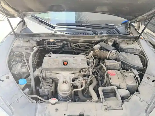 Honda Accord 2016 2.0L Elite Edition — фото 3