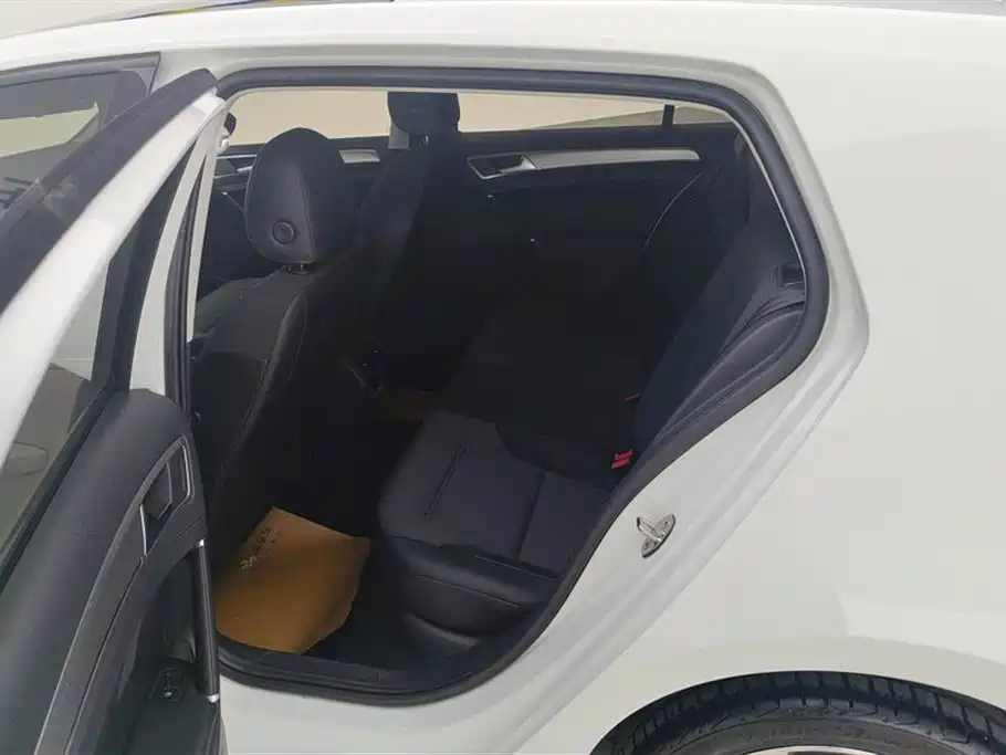 Volkswagen Golf 2020 280TSI DSG Comfort фото 11