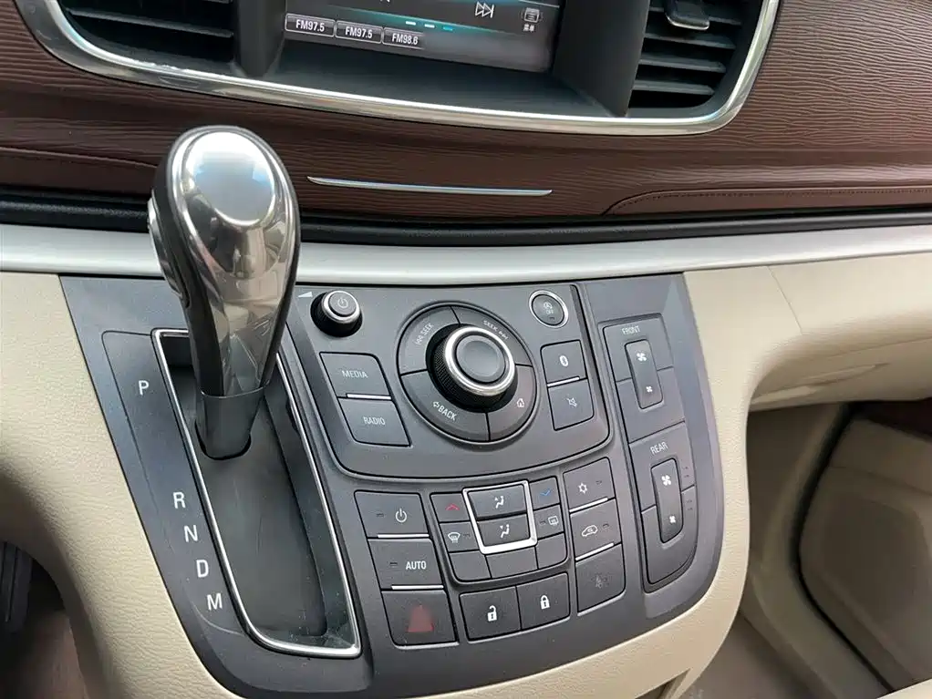 Buick GL8 2018 28T Luxury Model China VI фото 7