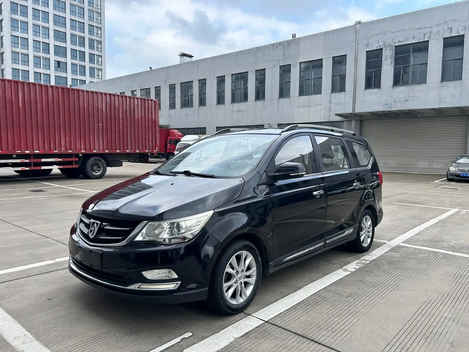 Фото 1 - Baojun 730