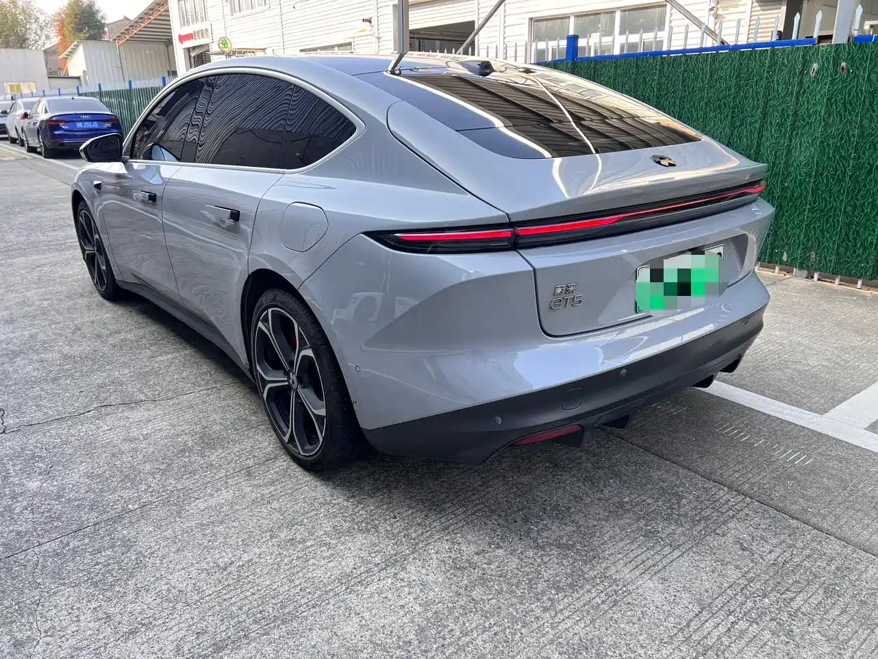 NIO NIO ET5