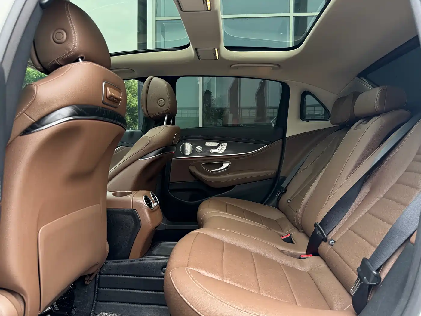 Mercedes-Benz E-Class 2019 Facelift E 300 L Sport Luxury фото 8