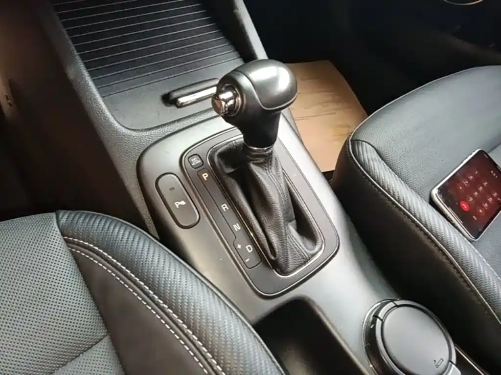 Kia Shuma 2015 2014 1.6T Luxury (China V)