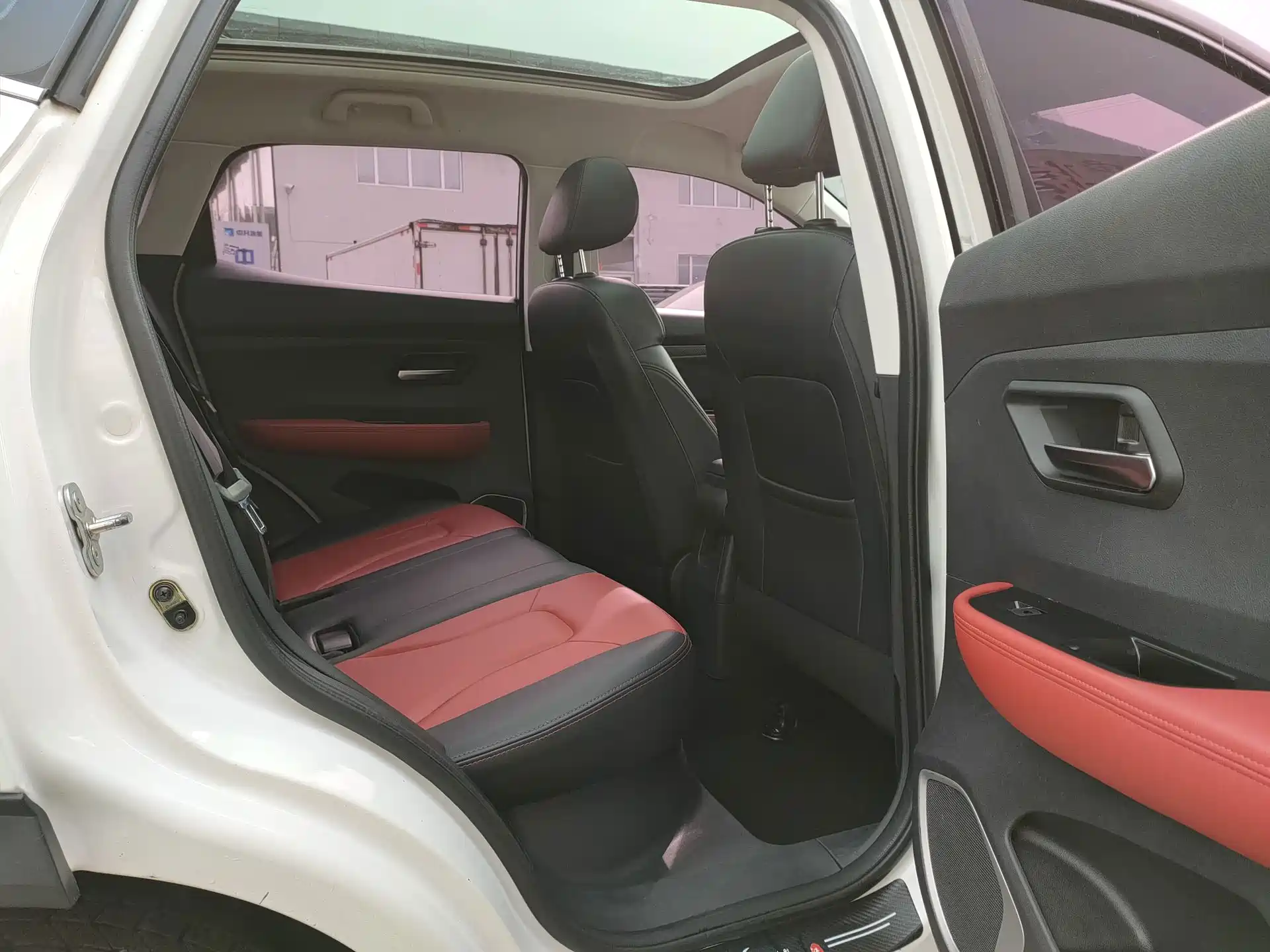 Фото 11 - Haval H2s