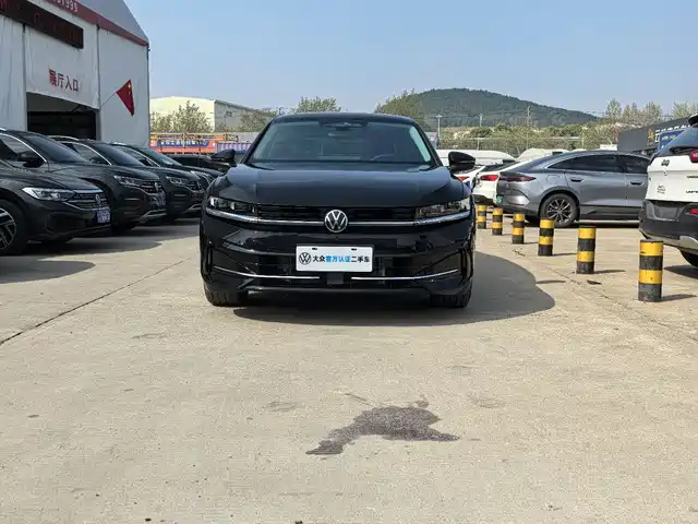 VOLKSWAGEN MAGOTAN 2025