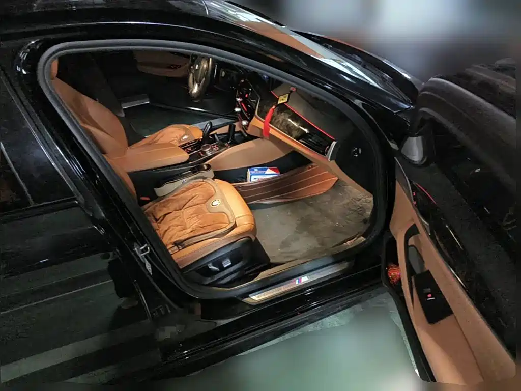 Photo 13 - BMW 5 Series
