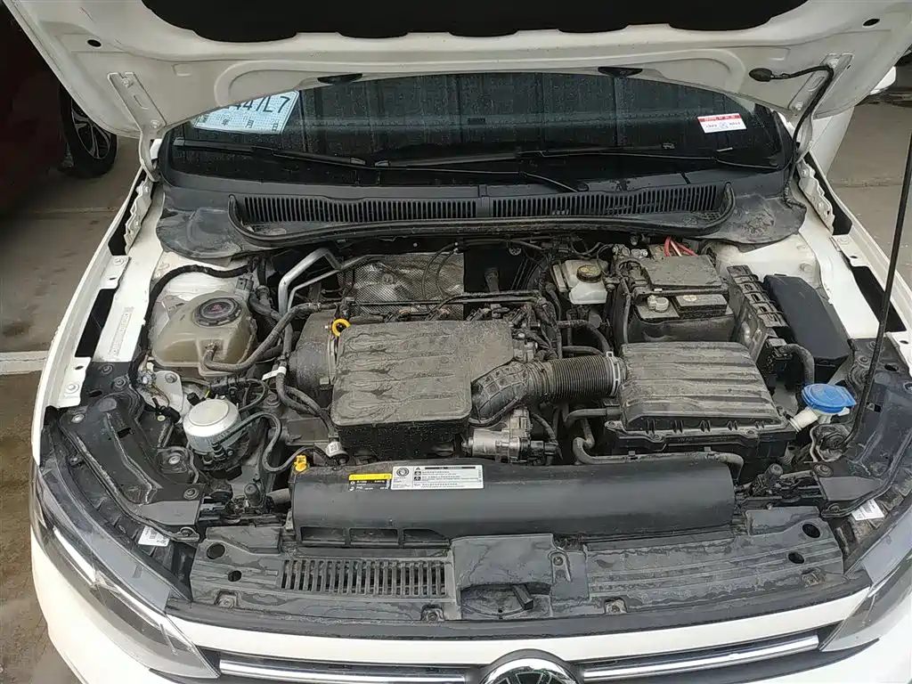 Volkswagen Polo 2019 Plus 1.5L Automatic Panorama Enjoyment Edition фото 20
