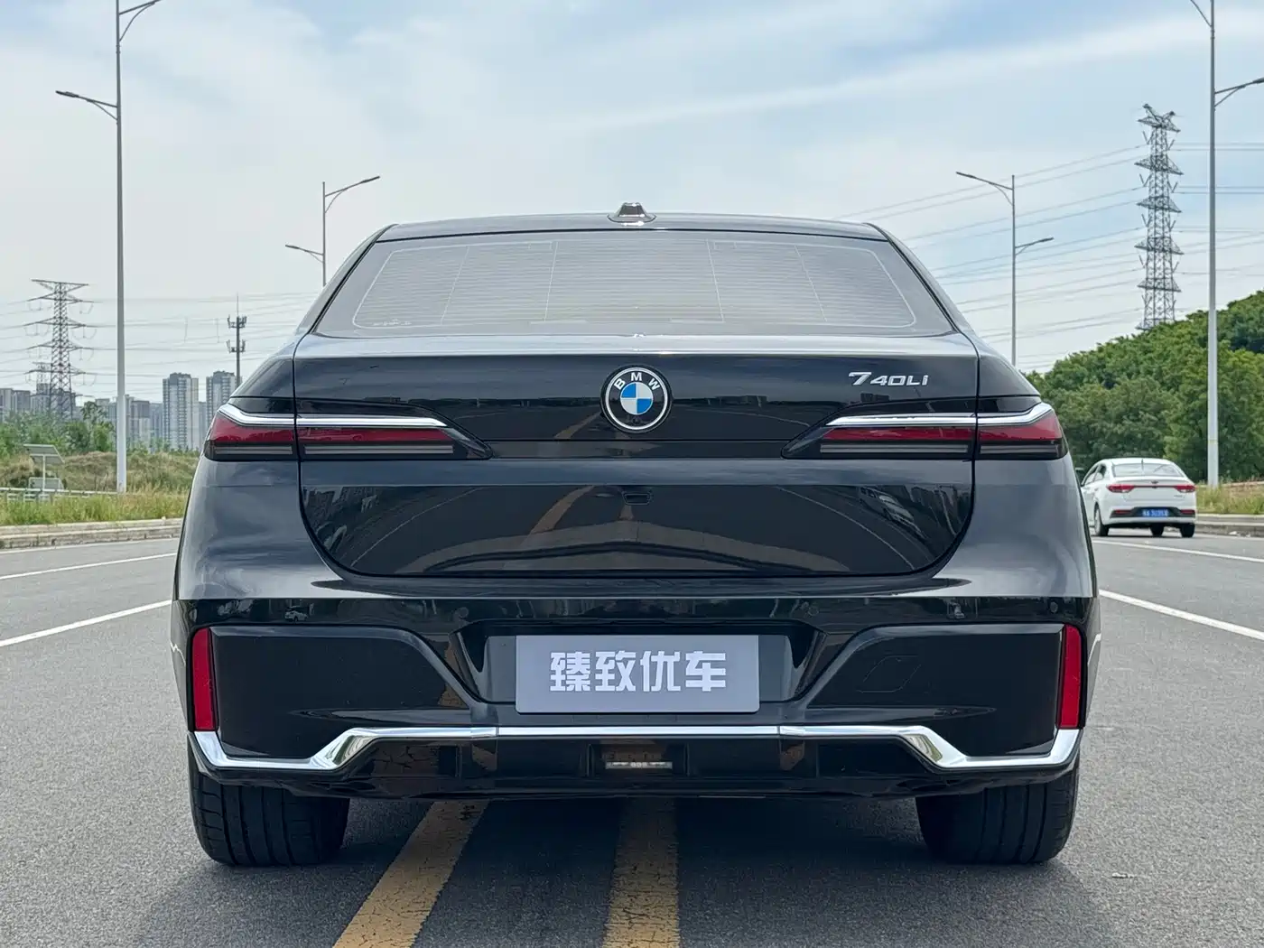 BMW 7 Series 2023 Model 735Li M Sport Package фото 7