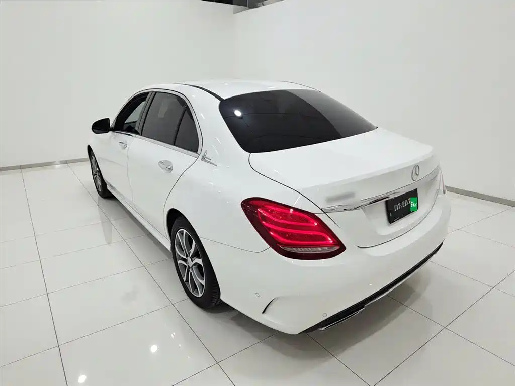 Mercedes-Benz C-Class 2015 Facelift C 180 L Sport фото 23
