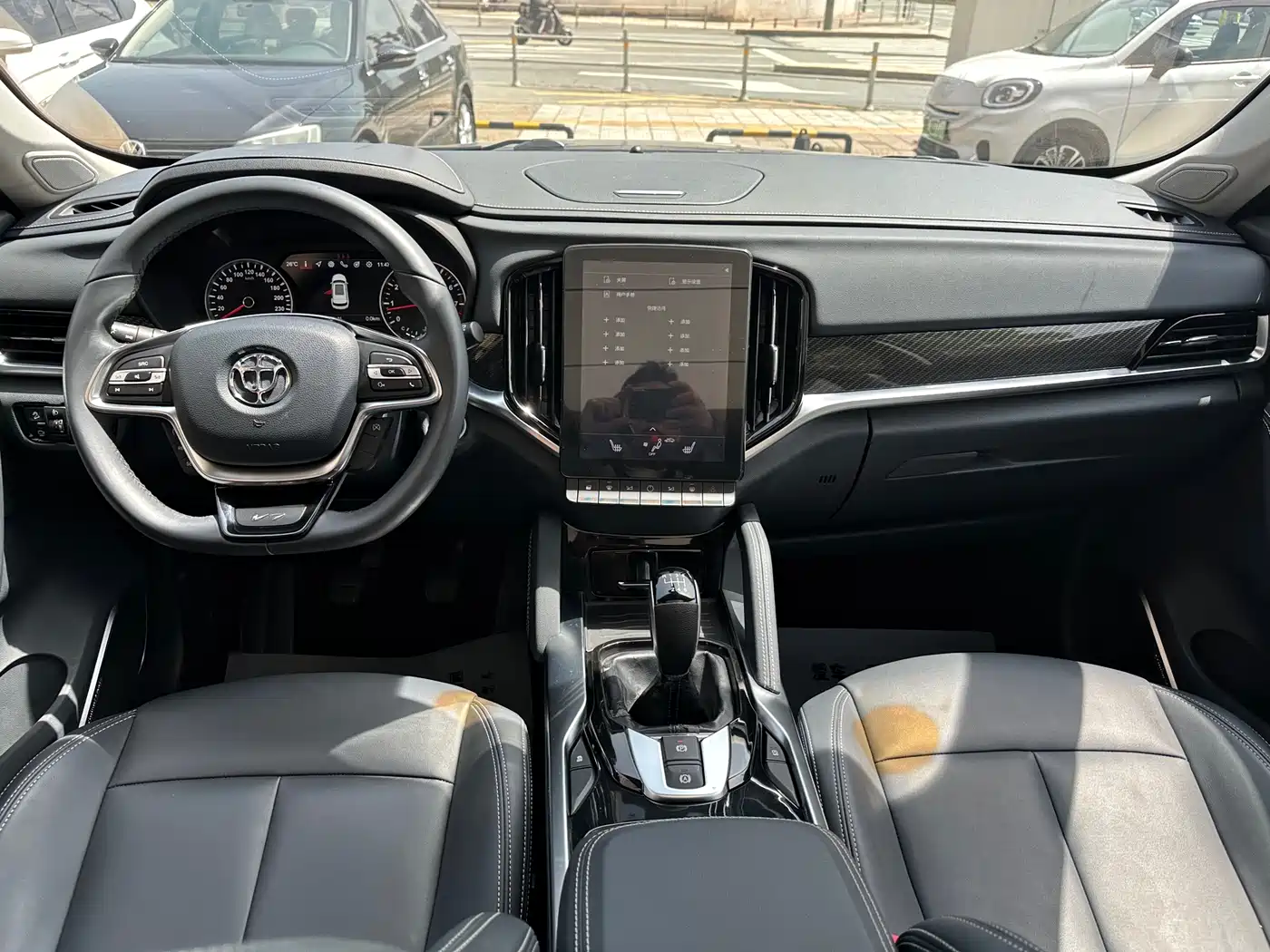 Zhonghua V7 2019 2018 280T Manual Luxury 5-Seater