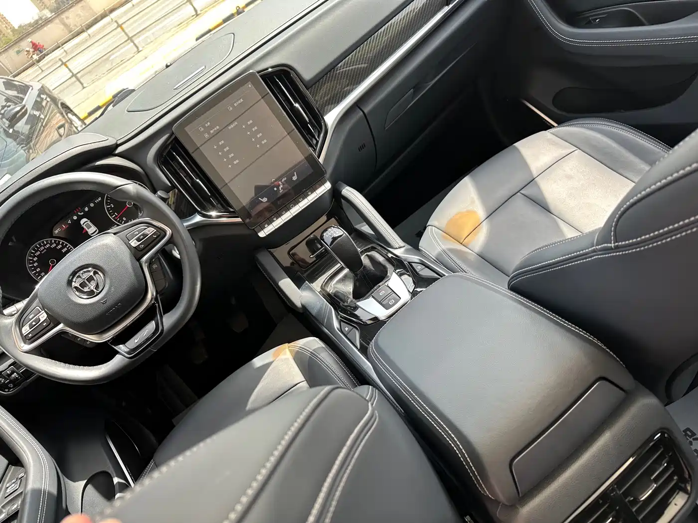 Zhonghua V7 2019 2018 280T Manual Luxury 5-Seater