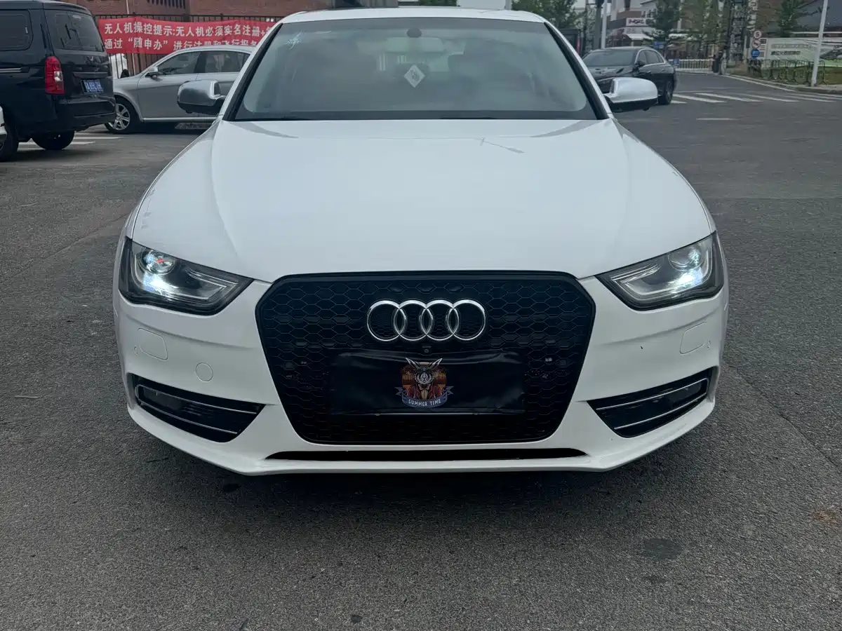 Audi A4L 2013 35 TFSI Automatic Standard фото 2
