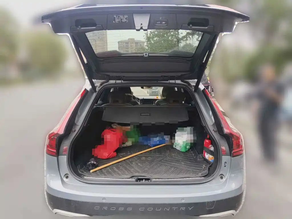 Photo 5 - Volvo V90