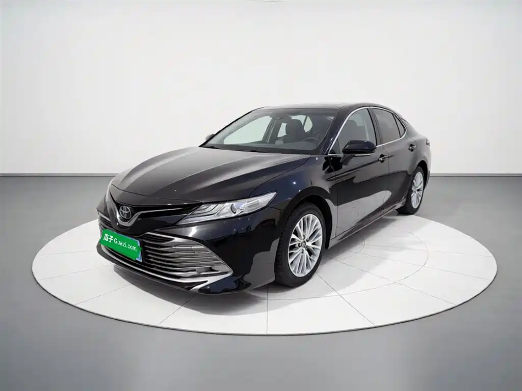 Toyota Camry 2018 2.5G Luxury Edition фото 2