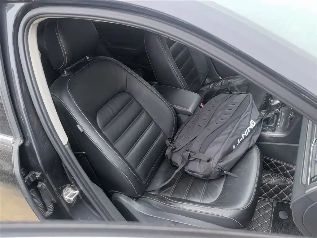 Volkswagen Passat 2017 330TSI DSG Prestige фото 25