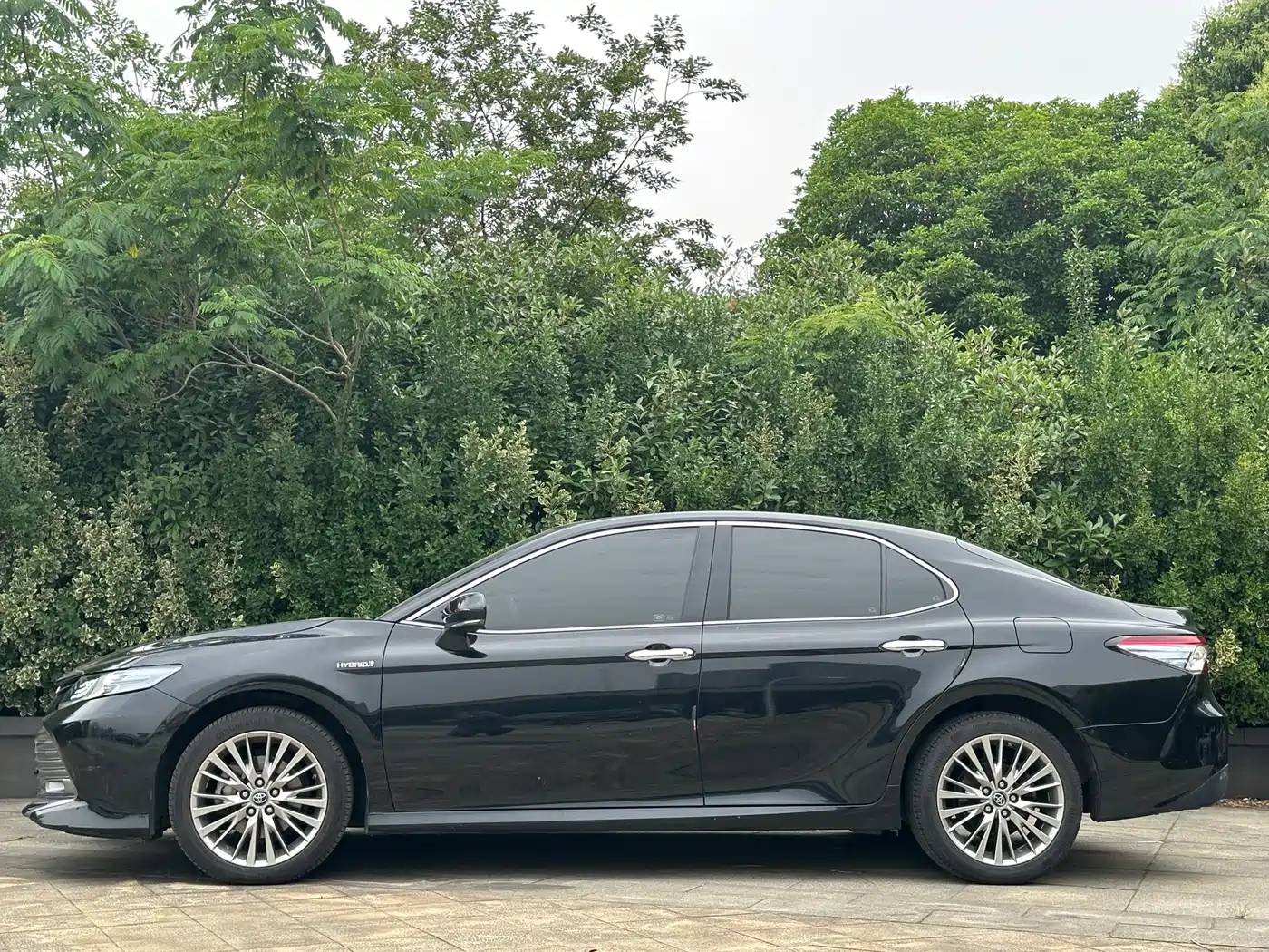 Toyota Camry 2019 Hybrid 2.5HG Luxury Edition China V фото 6