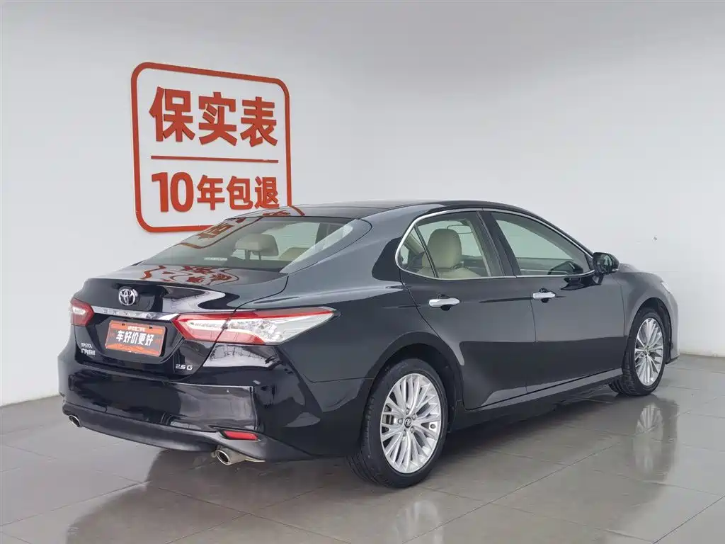 Toyota Camry 2018 2.5G Luxury Edition фото 2