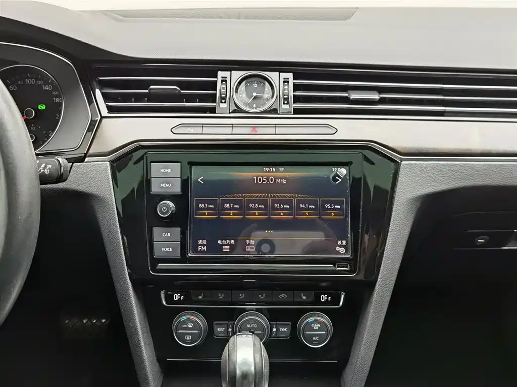 Volkswagen Magotan 2019 330TSI DSG Luxury Class China VI фото 12