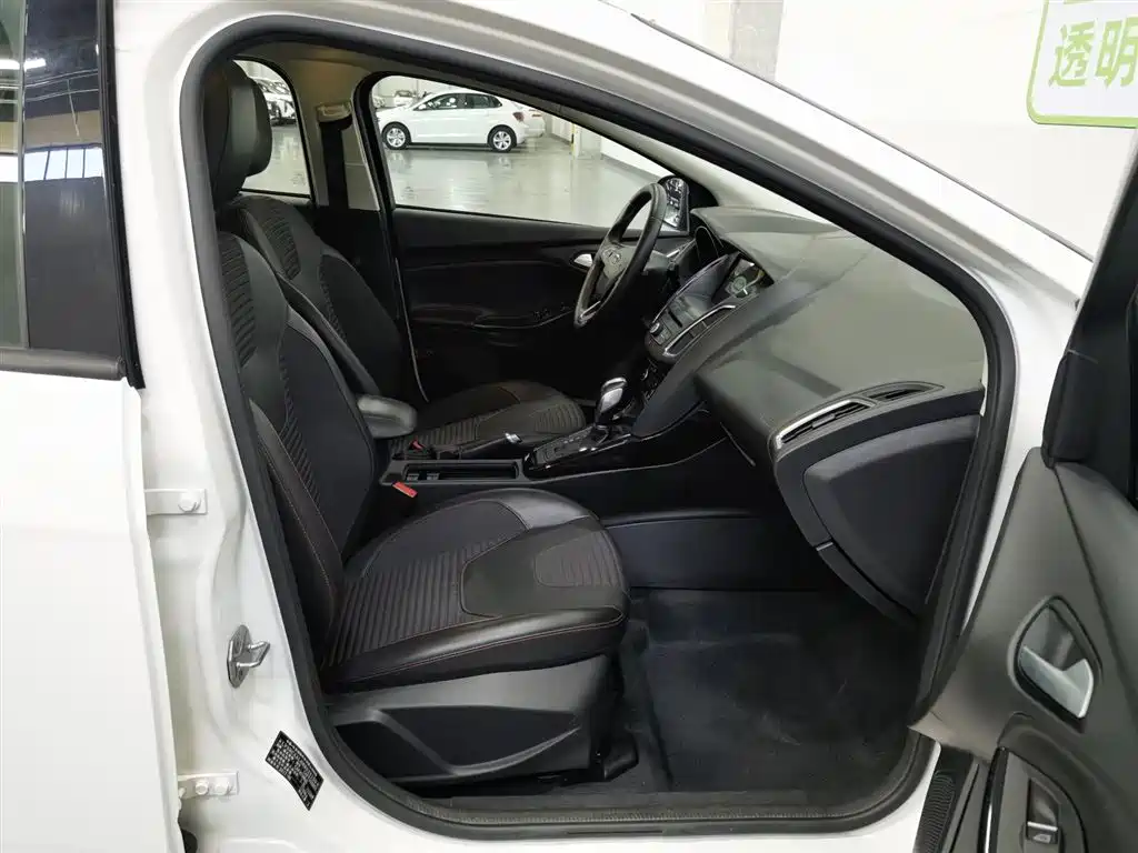 Ford Focus 2017 1.5T CTCC White-Black Limited Edition фото 23
