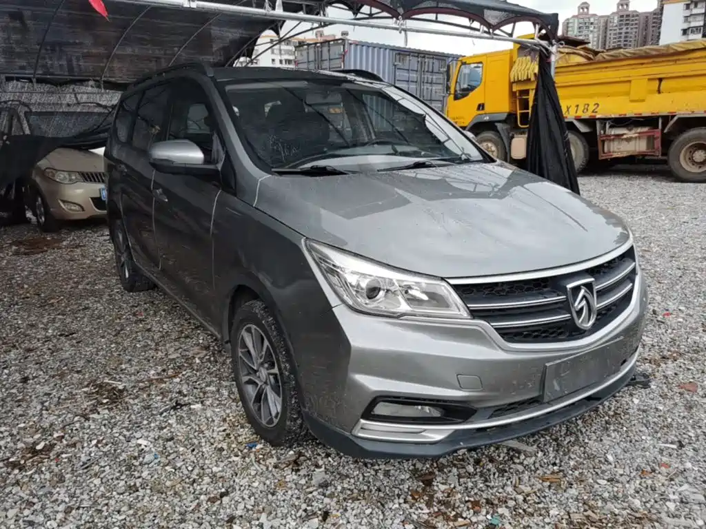 Baojun 730 2020 2019 1.5T CVT Fashion Edition 7-Seater China VI