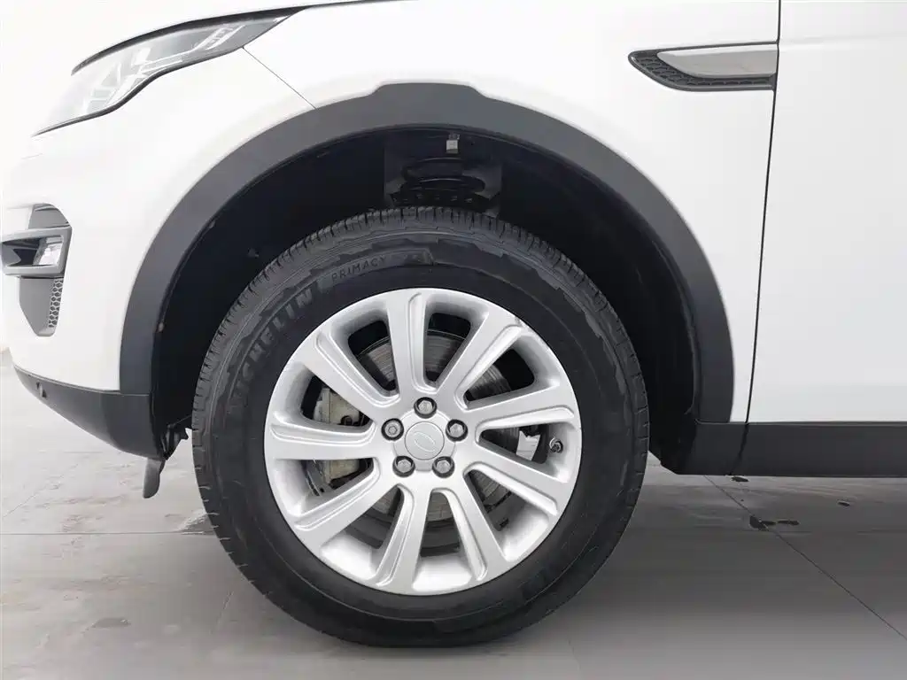 Land Rover Discovery Sport 2017 2.0T SE фото 17