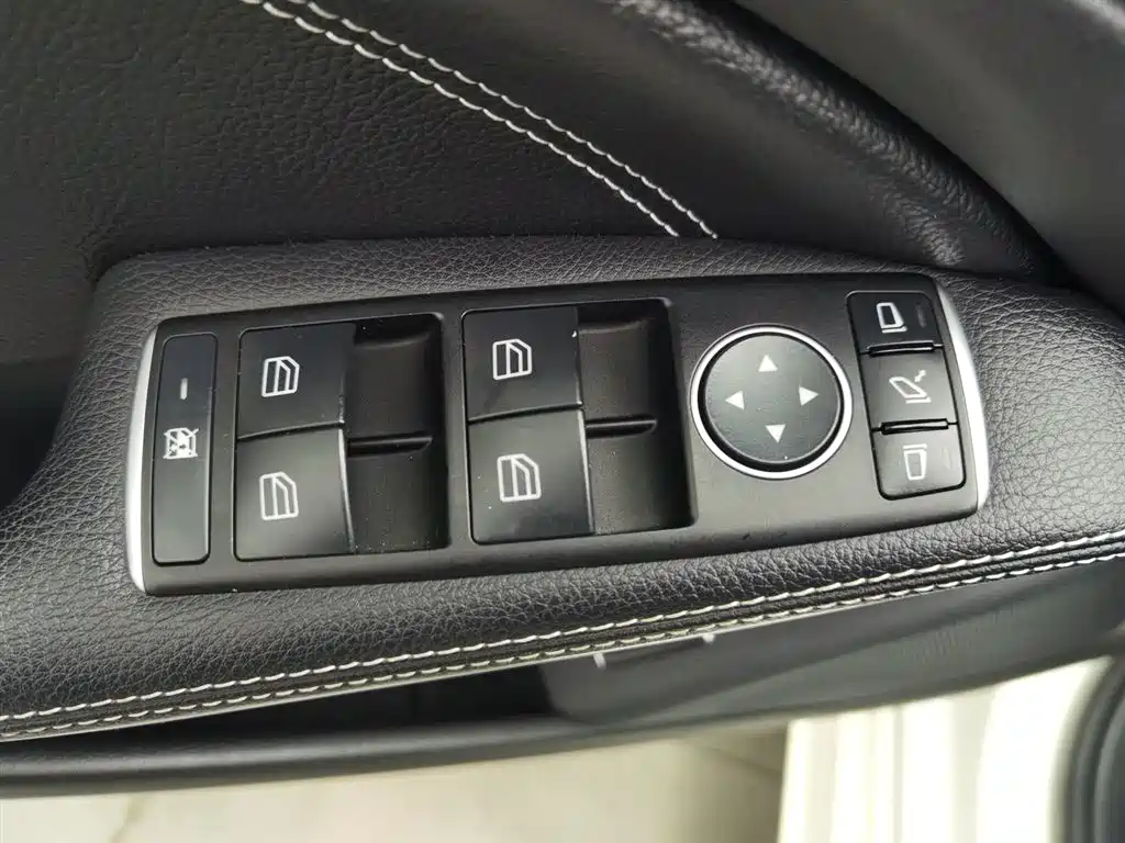 Mercedes-Benz CLA (Import) 2016 Facelift CLA 200 Style фото 9