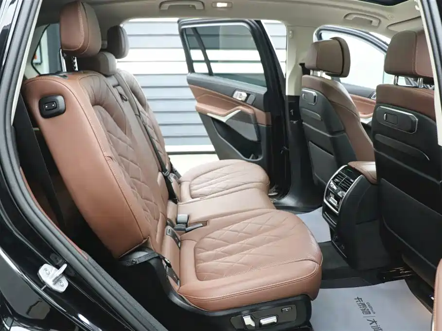 BMW X7 2023 xDrive40i Leading Luxury Package фото 25