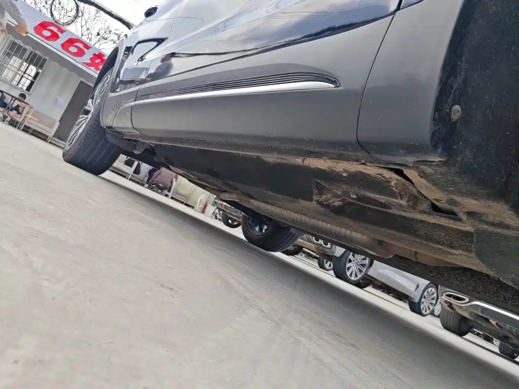 Фото 20 - Hongqi HS5