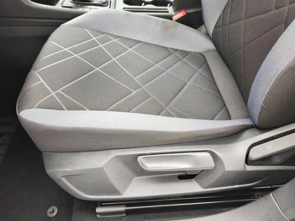 Volkswagen Lavida 2024 Model 1.5L Automatic Delight Edition фото 20