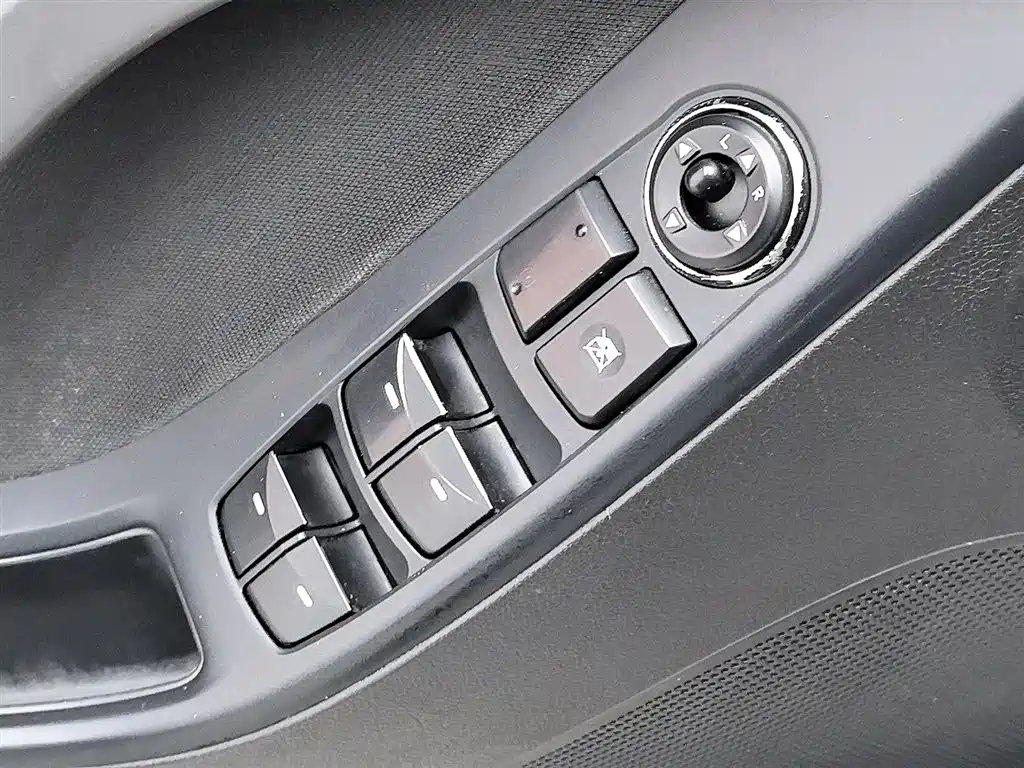 Hyundai Langdong 2015 1.6L Manual Trend фото 9