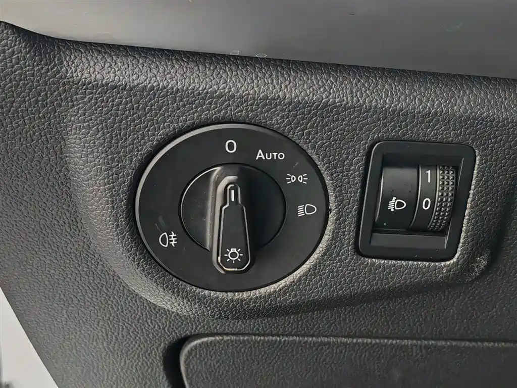 Volkswagen Lavida 2024 Model 1.5L Automatic Delight Edition фото 21