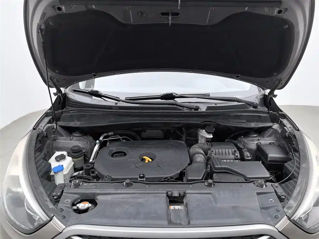 Hyundai Beijing Hyundai ix35 2013 2.0L Automatic 2WD Smart GLS China V фото 6