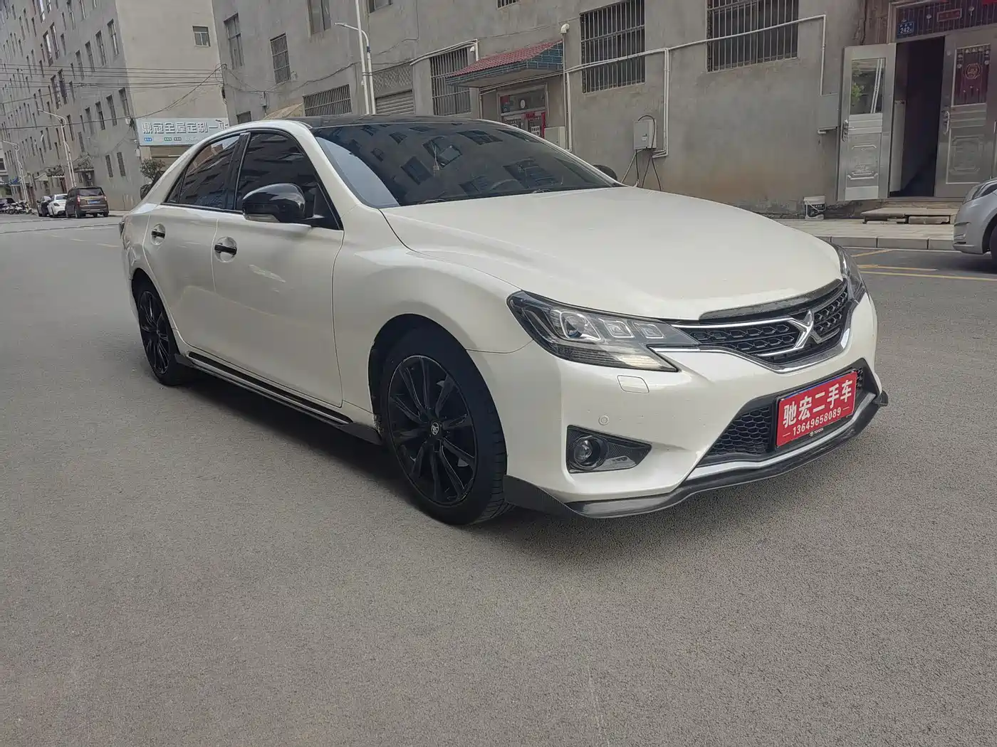 Toyota Reiz 2013 2.5V Premium Edition фото 4