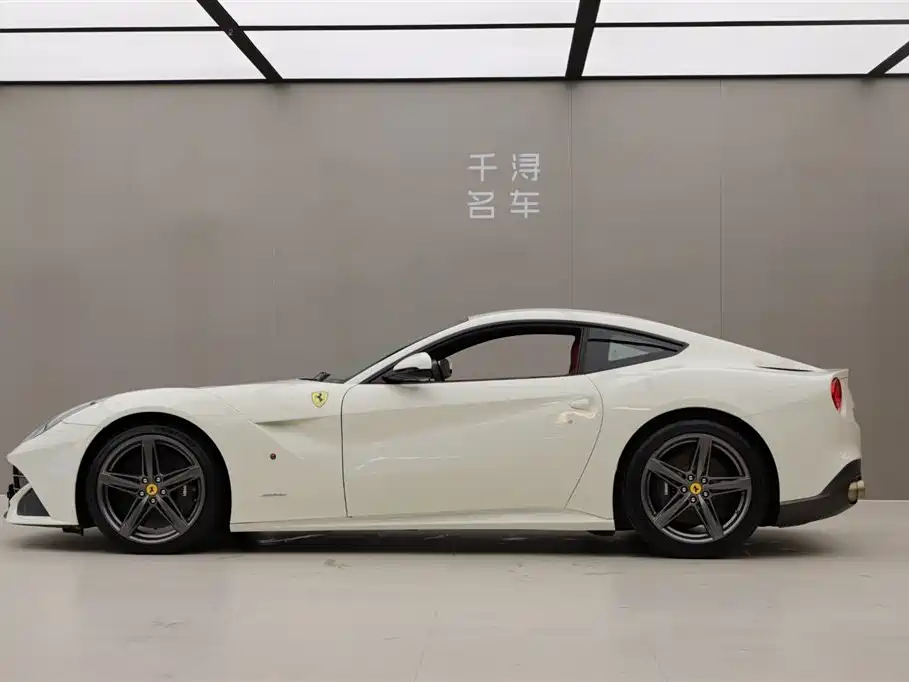 Ferrari F12berlinetta 2013 6.3L Standard фото 3
