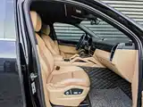 صورة 6 - Porsche Cayenne New Energy