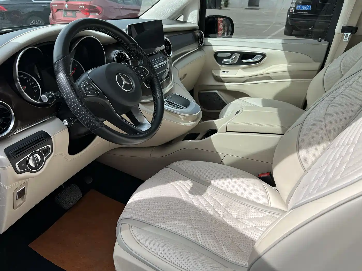 MERCEDES-BENZ V CLASS