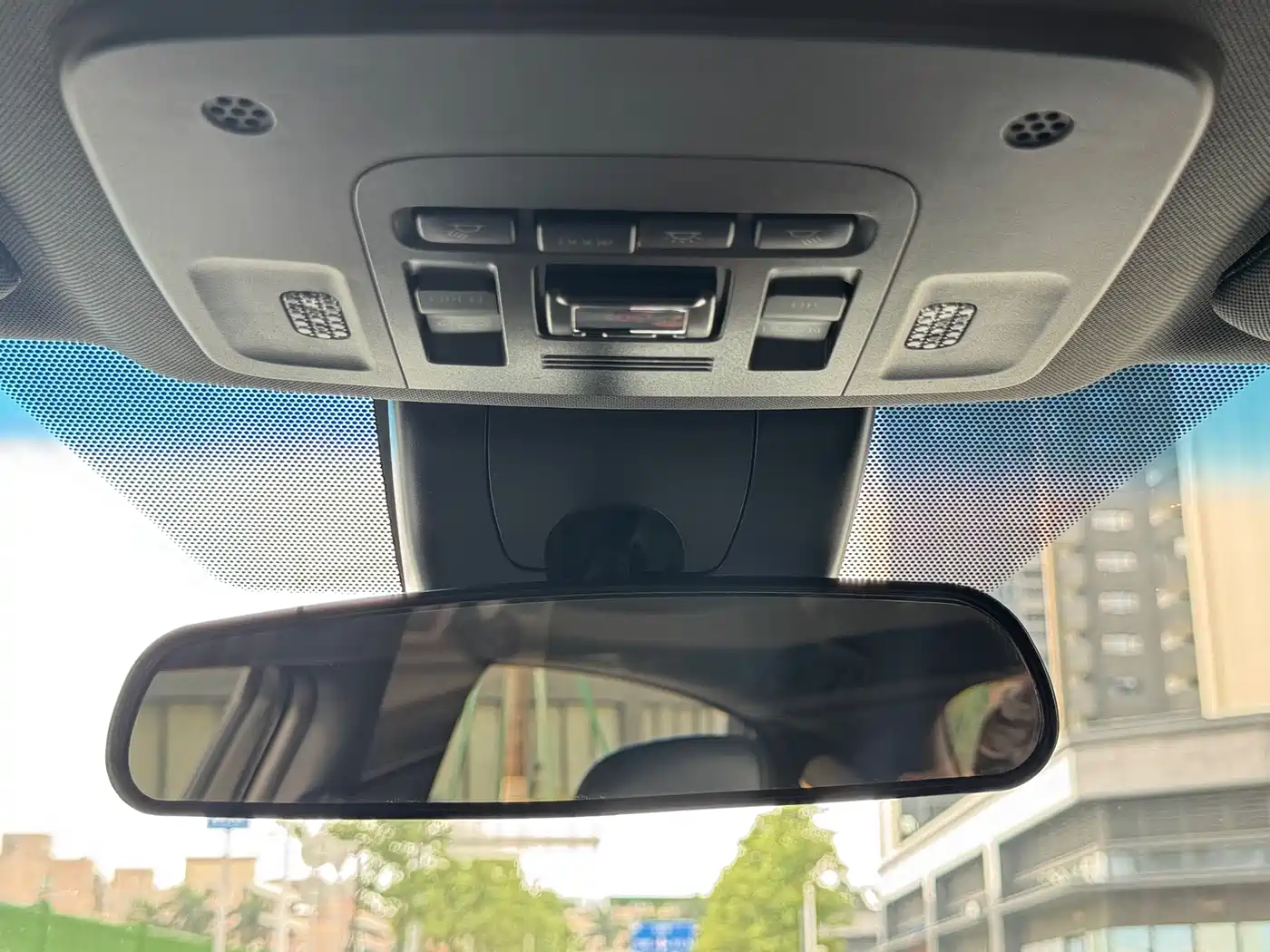 Toyota Avalon 2023 2.0L Luxury Edition фото 14