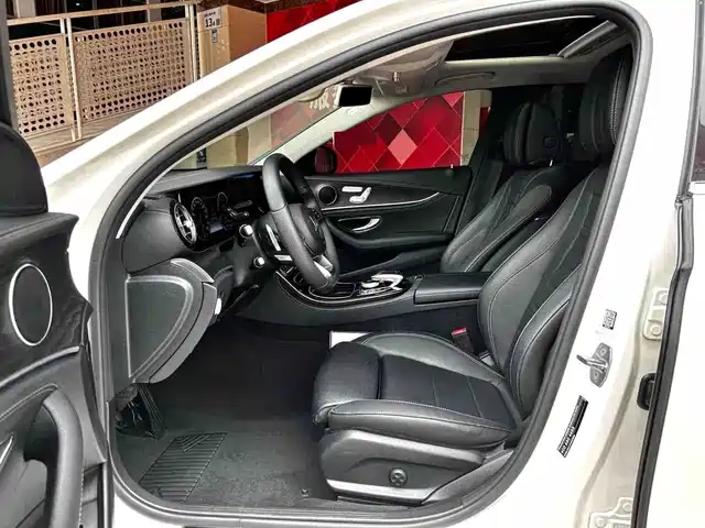 Mercedes-Benz E-Class 2017 E 200 L 4MATIC — фото 2