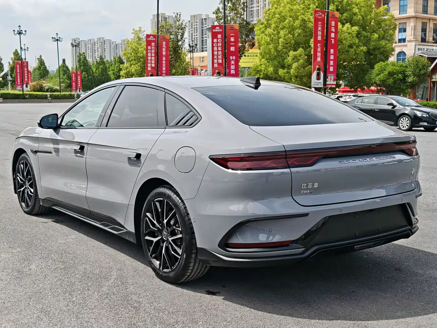 BYD Han 2025 DM-i 125KM LiDAR Smart Driving фото 7