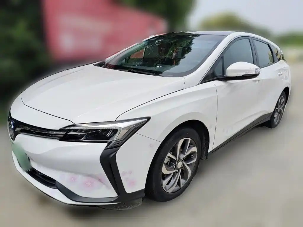 صورة 2 - Buick Velite 6