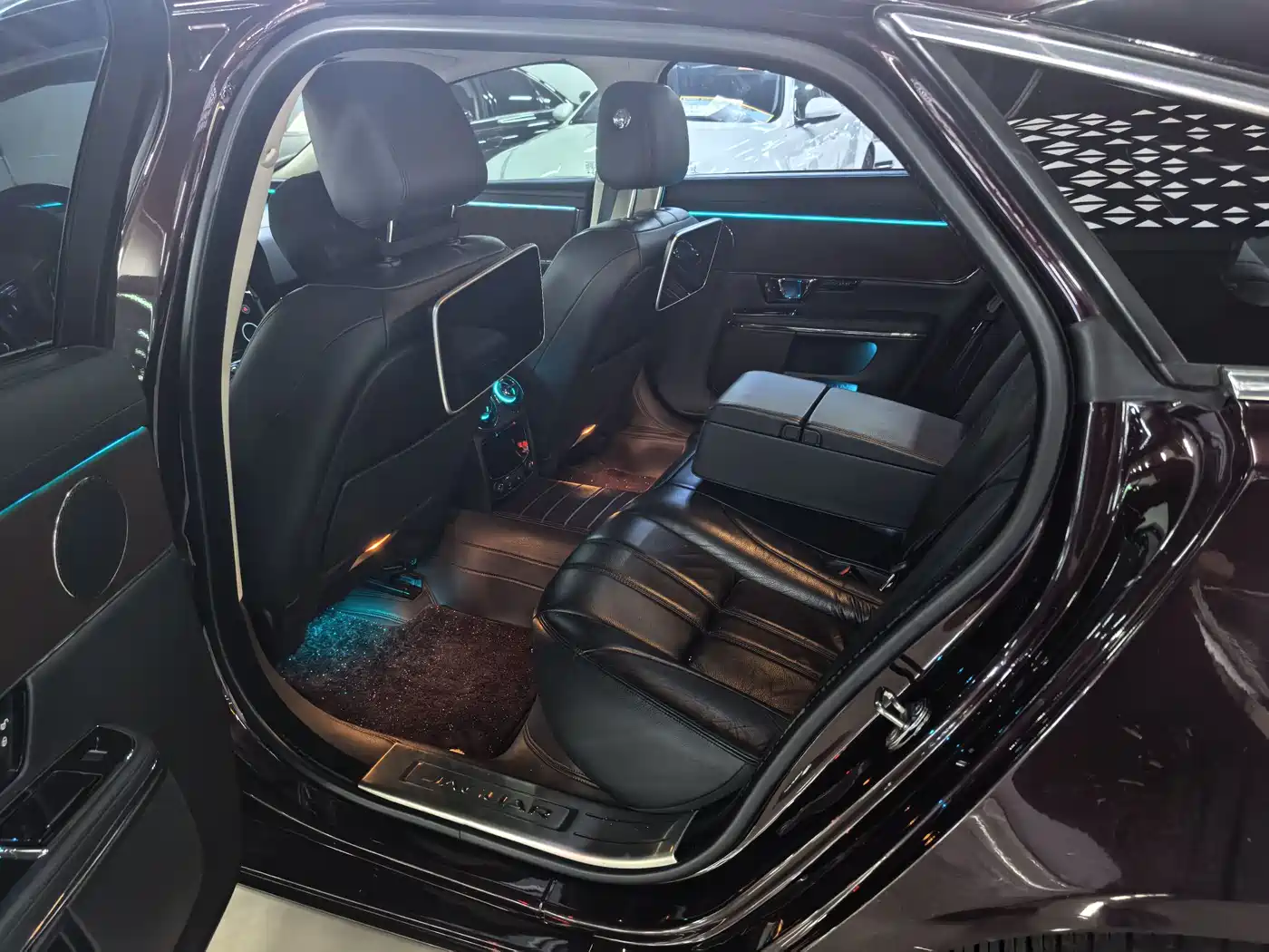 Jaguar XJ 2017 2016 XJL 2.0T 2WD Elegance Business Edition