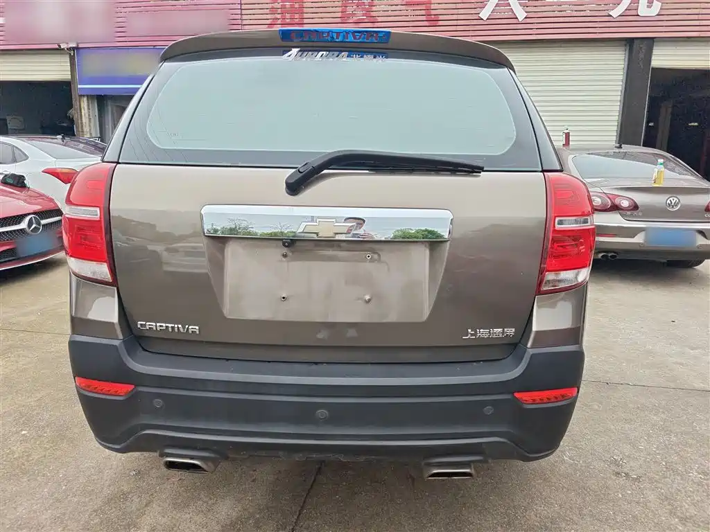 Chevrolet Captiva 2015 2.4L 2WD Urban Edition 5-seater фото 6